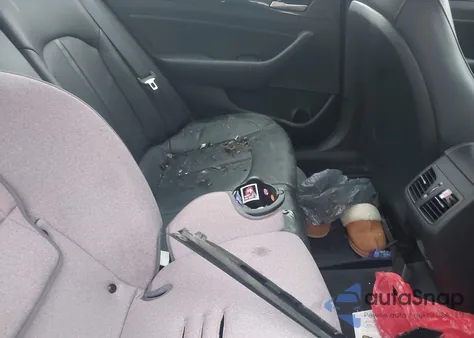 2019 Hyundai Sonata Limited z USA, uszkodzony, nr VIN 5NPE34AF6KH812514